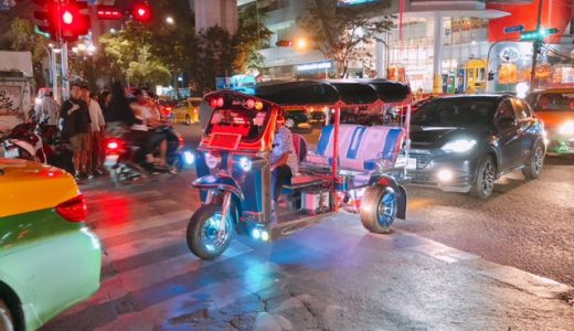 タイで外国人はトゥクトゥクの運転はできる？